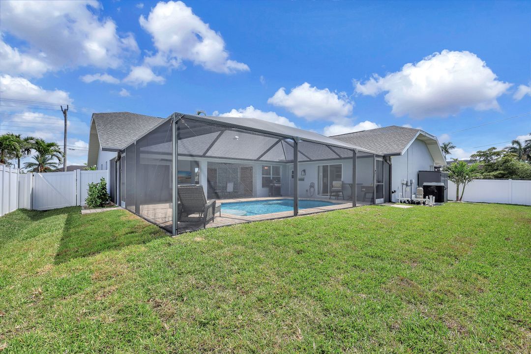 1918 Cape Coral Pkwy W, Cape Coral, FL 33914