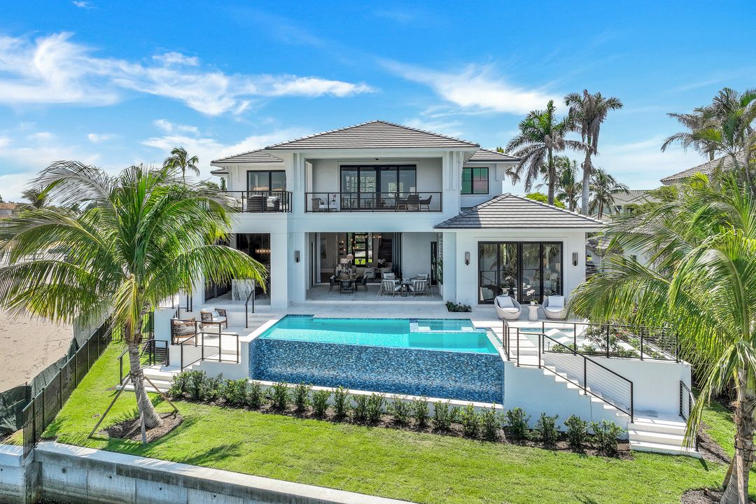 403 Neapolitan Way, Naples, FL 34103