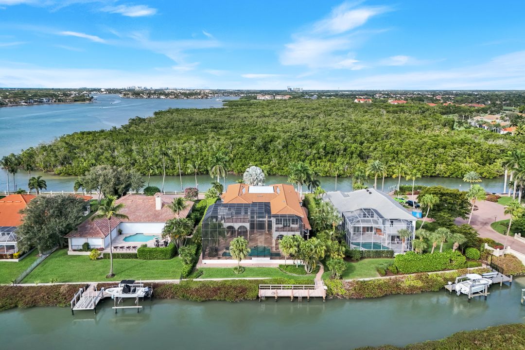 1450 Gulfstar Dr S, Naples, FL 34112