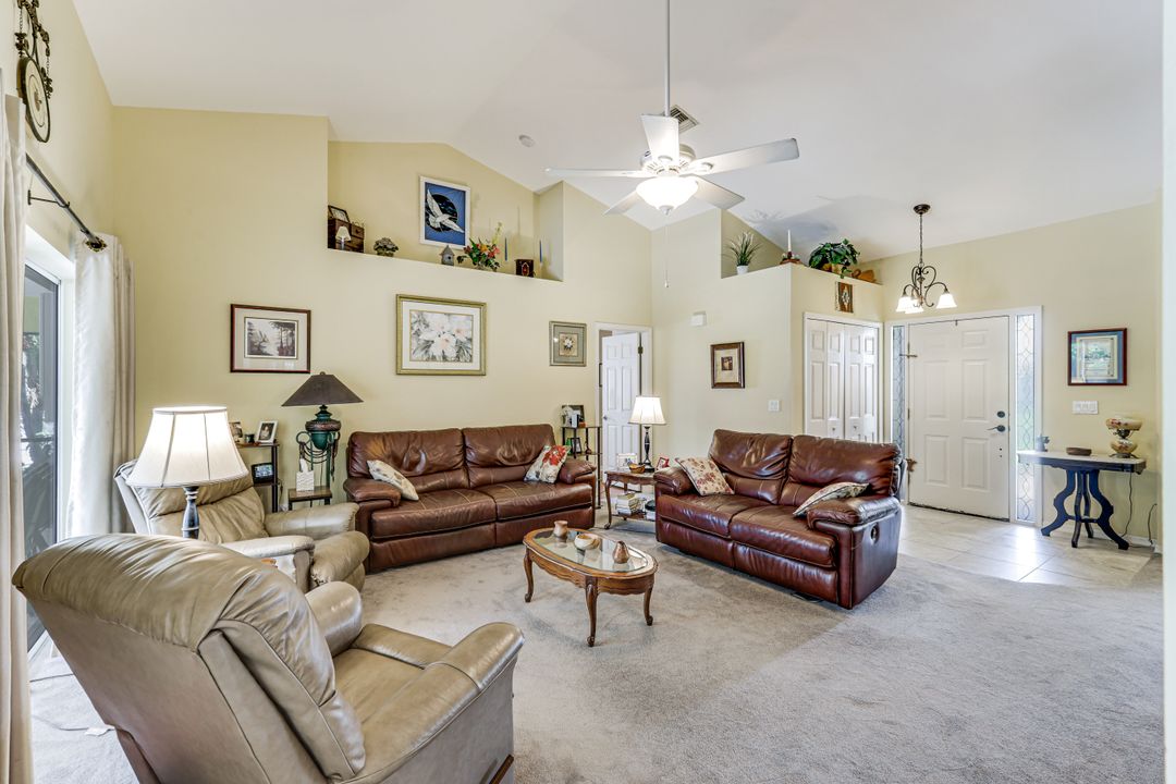1820 SW 51st St, Cape Coral, FL 33914