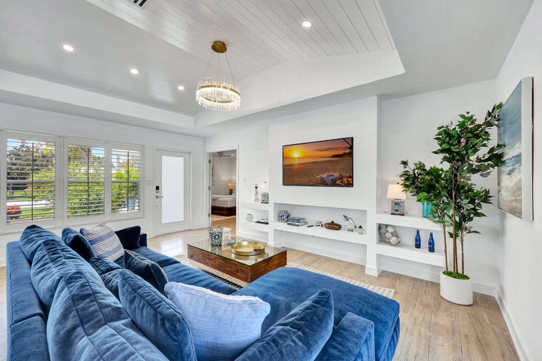 1118 Pompei Ln, Naples, FL 34103