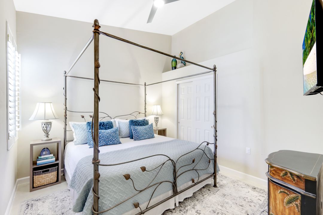 3048 Horizon Ln #1108, Naples, FL 34109