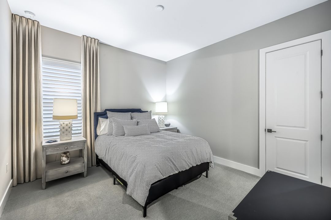 3178 Cotuit Ln, Naples, FL 34114