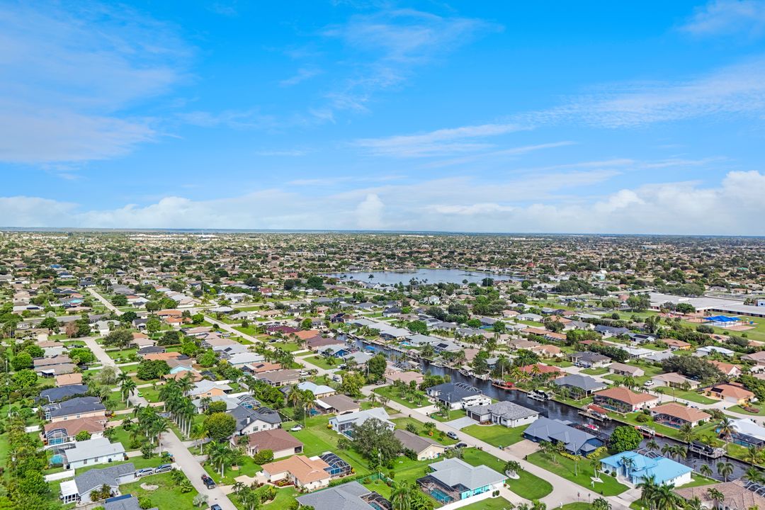 215 SW 37th Ln, Cape Coral, FL 33914
