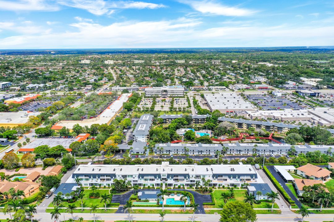 4200 Belair Ln #111, Naples, FL 34103