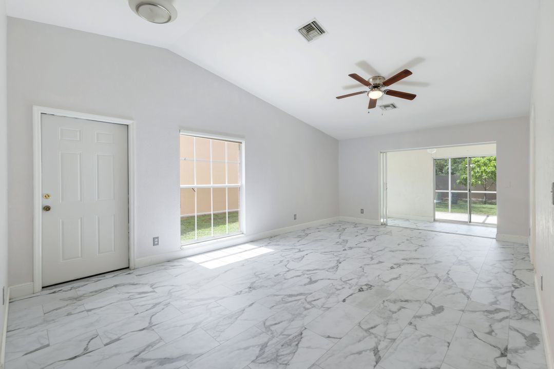 12329 Londonderry Ln, Bonita Springs, FL 34135