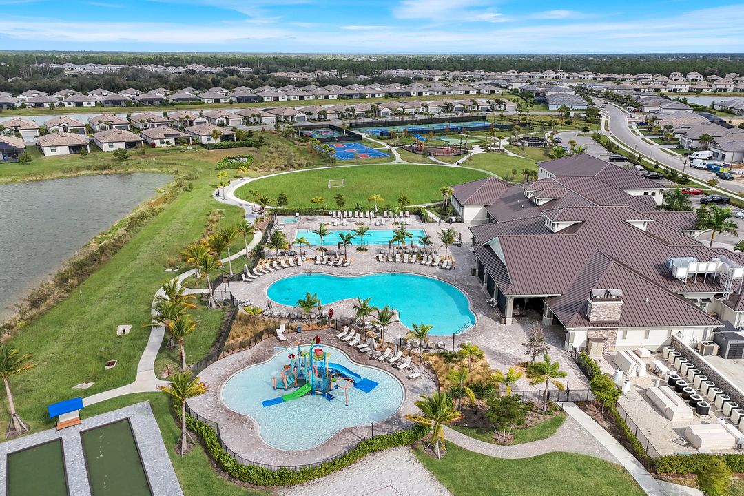 11212 Canopy Loop, Fort Myers, FL 33913