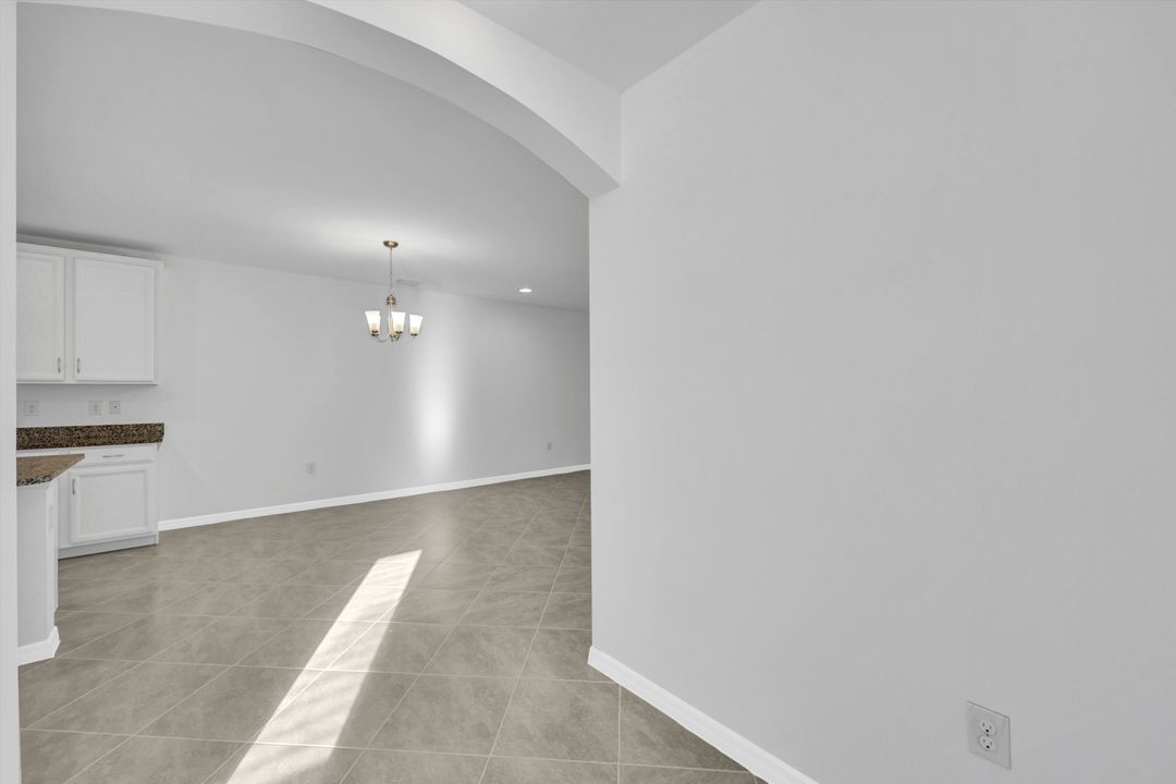 4330 Dutchess Park Rd, Fort Myers, FL 33916