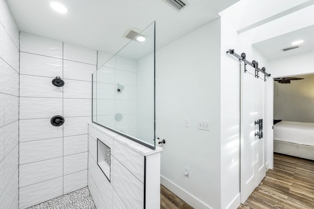 999 E Valley Dr, Bonita Springs, FL 34134