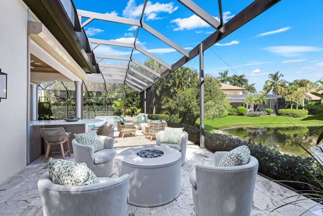 8871 Shenendoah Cir, Naples, FL 34113
