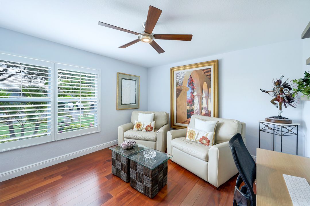 1343 Old Oak Ln, Naples, FL 34110