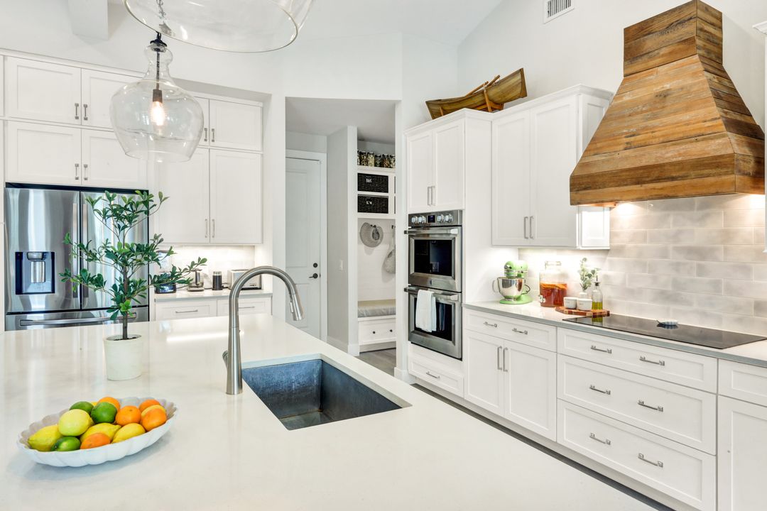 3700 11th Ave SW, Naples, FL 34117