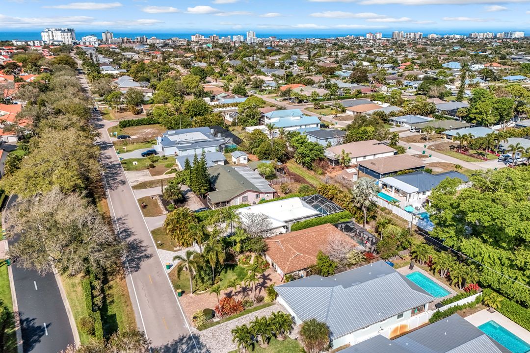 737 91st Ave N, Naples, FL 34108