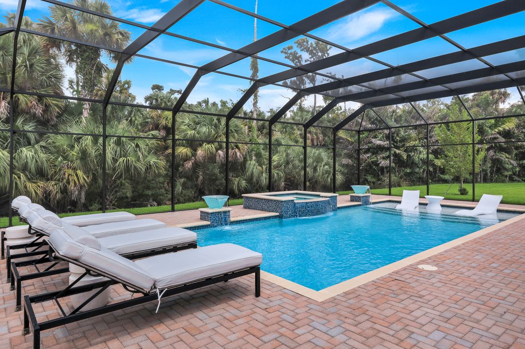 12063 Azalea Wy, Naples, FL 34120