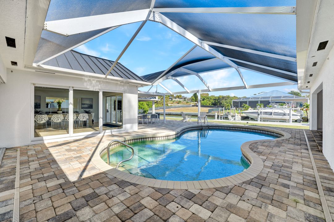 921 Scott Dr, Marco Island, FL 34145