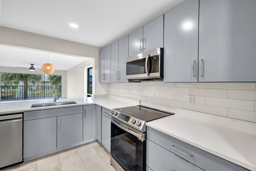 1330 Yesica Ann, Cir 1 #206, Naples, FL 34110