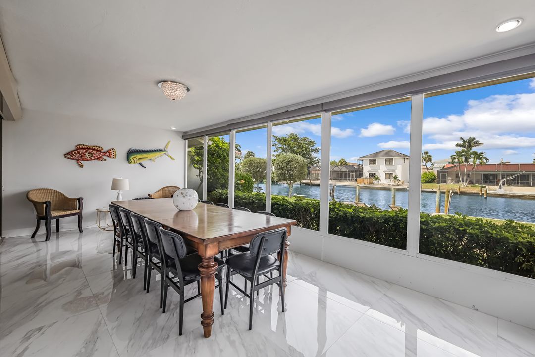 455 Bayside Ave, Naples, FL 34108