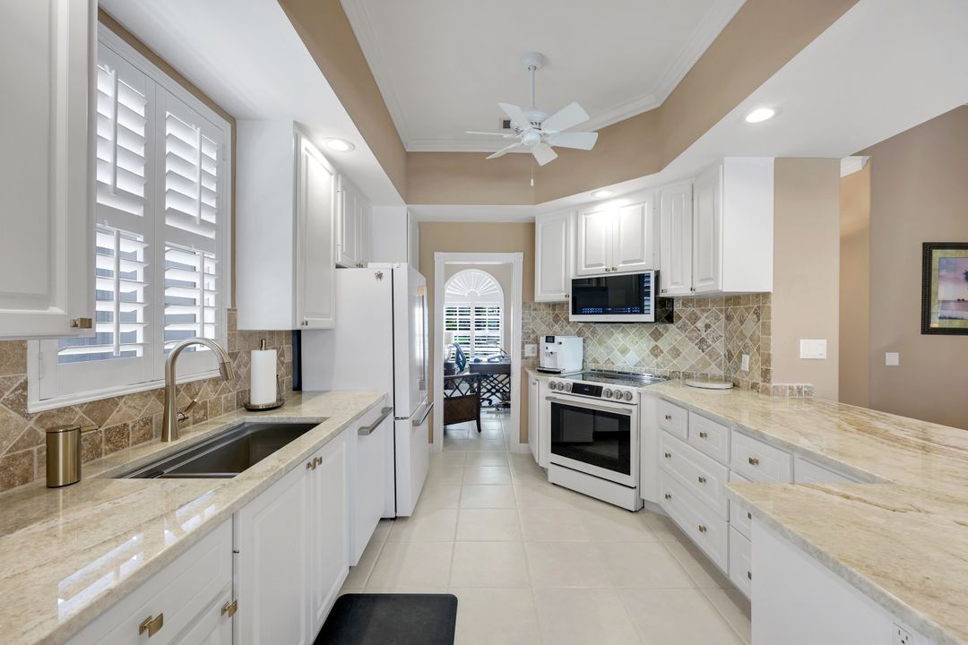 5291 Hawkesbury Way, Naples, FL 34119