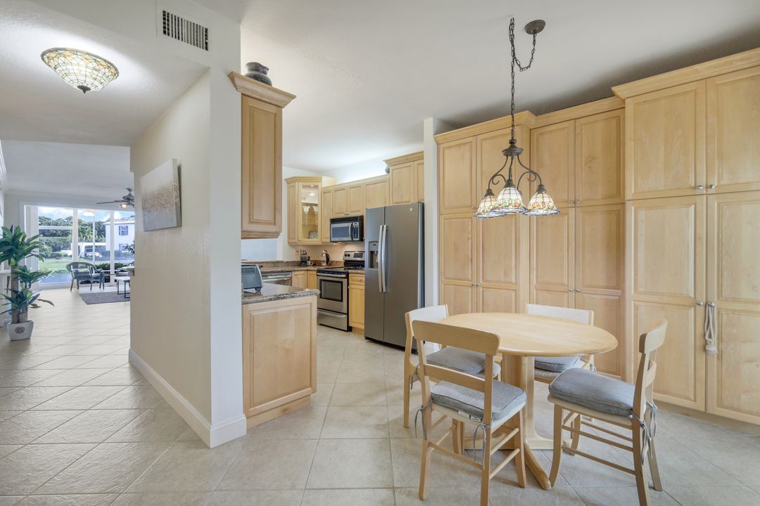 832 Tanbark Dr #104, Naples, FL 34108