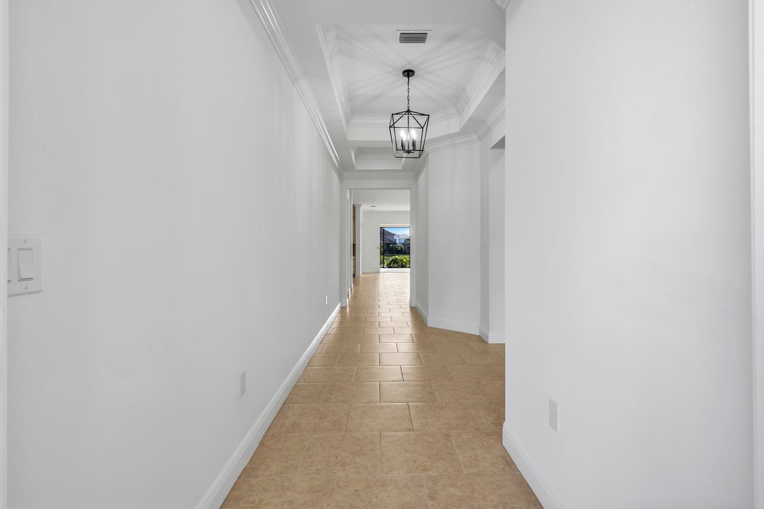 3529 Pilot Cir, Naples, FL 34120