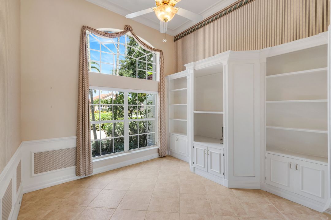 11201 Phoenix Way, Naples, FL 34119