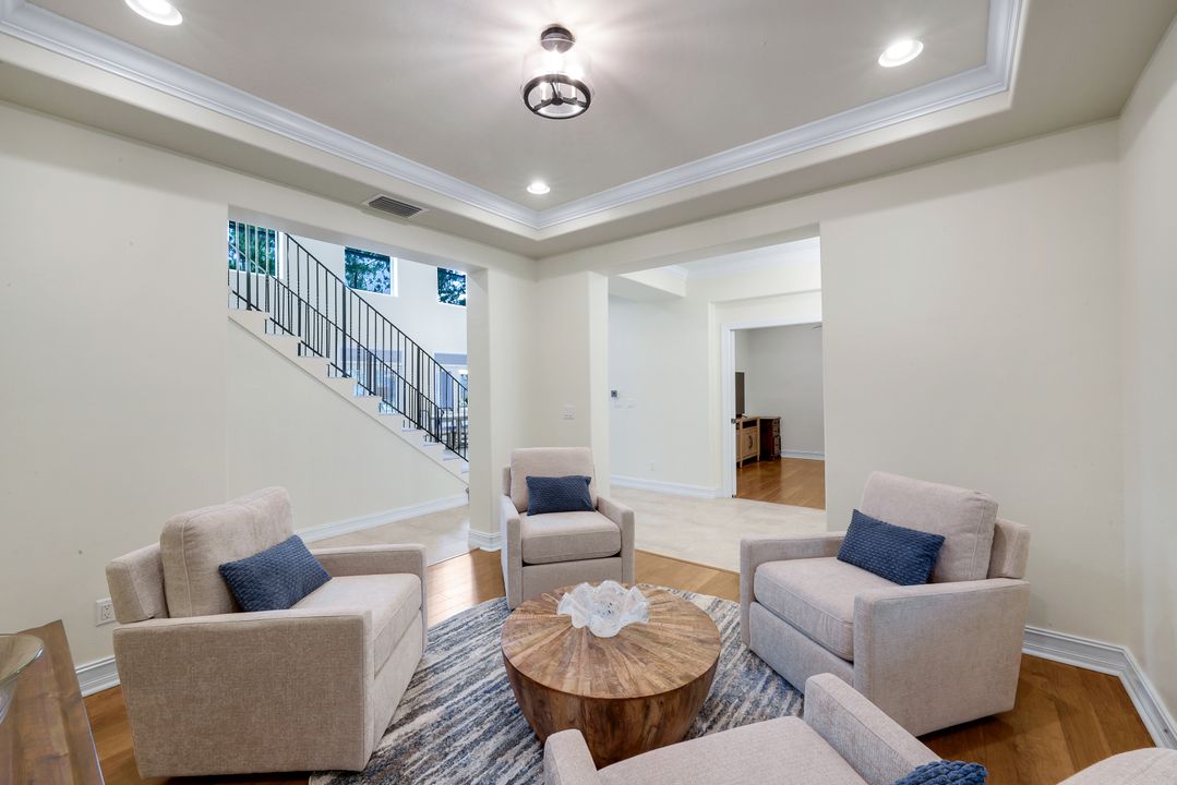 2661 Golden Gate Blvd W, Naples, FL 34120