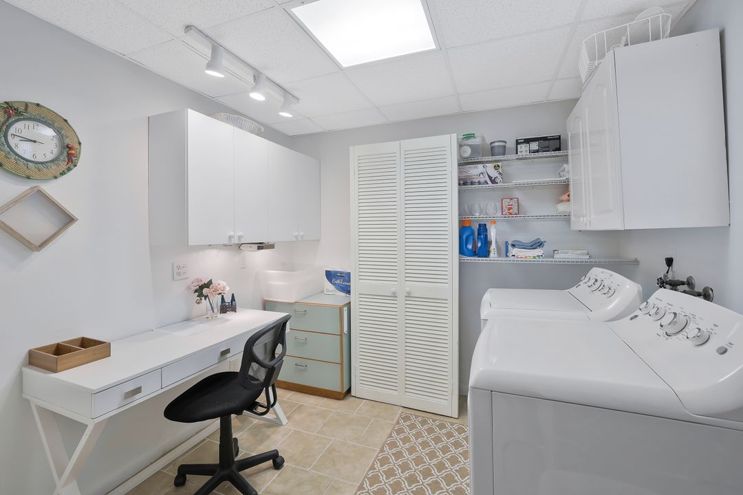 4126 Belair Ln #B10, Naples, FL 34103