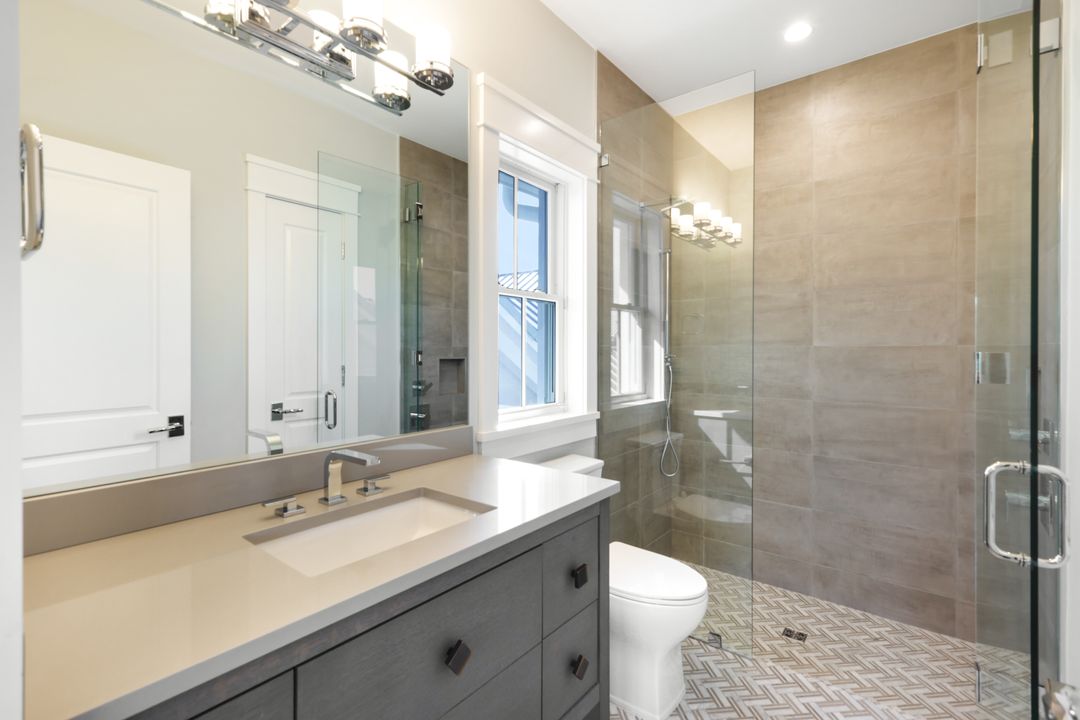 91 14th St S, Naples, FL 34102