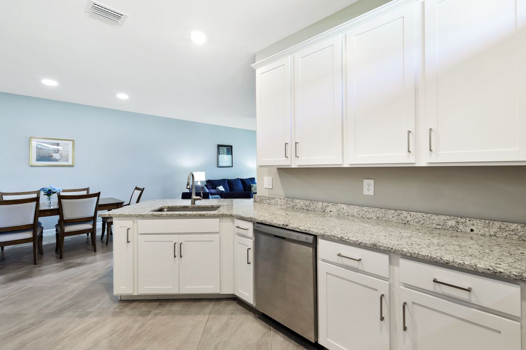 14021 Pine Lodge Ln, Fort Myers, FL 33913