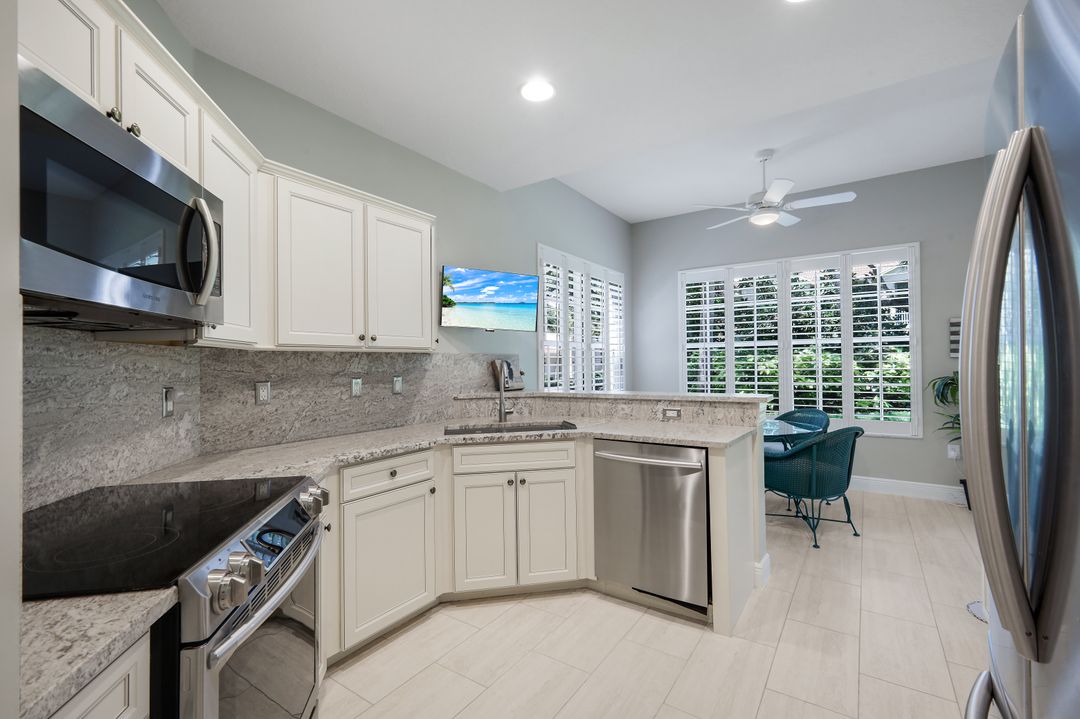 26930 Wyndhurst Ct, Bonita Springs, FL 34134