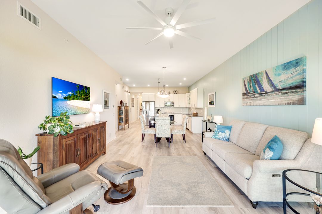 164 Indies Dr E #203, Naples, FL 34114