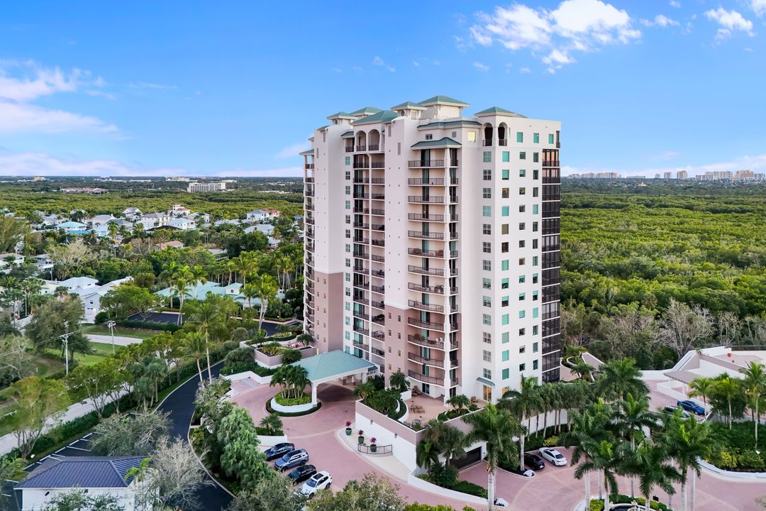 455 Cove Tower Dr #1701, Naples, FL 34110