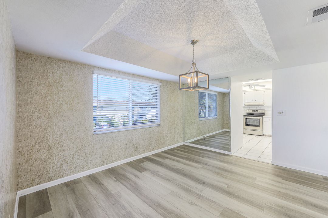 259 Winners Cir #4, Naples, FL 34112