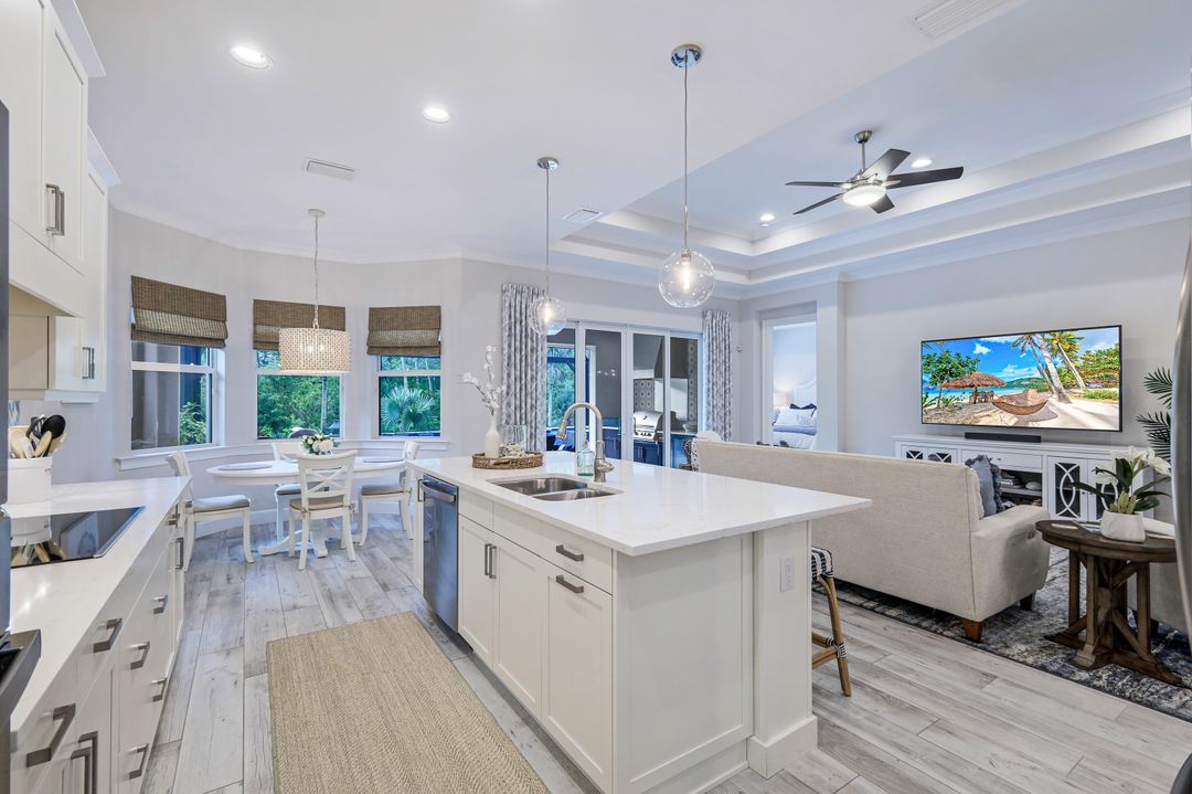 6323 Antigua Way, Naples, FL 34112