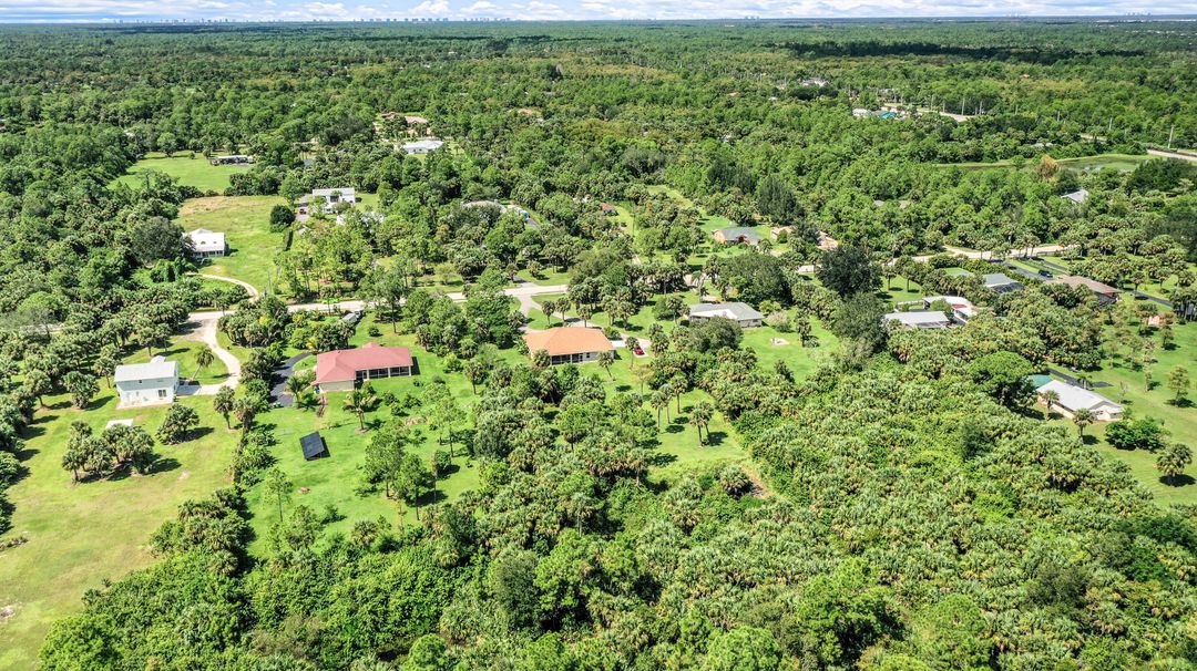 220 13th St SW, Naples, FL 34117