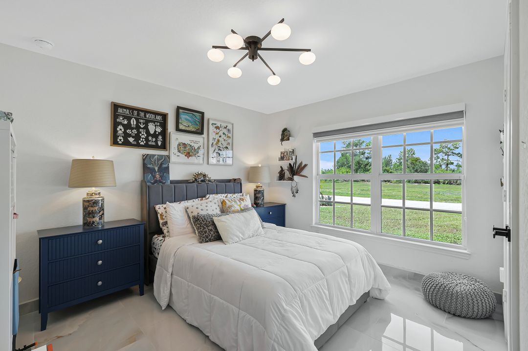 2003 NE 6th Ave, Cape Coral, FL 33909