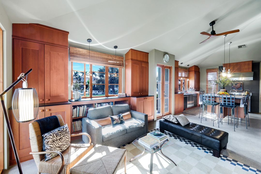 290 Channel Dr, Naples, FL 34108