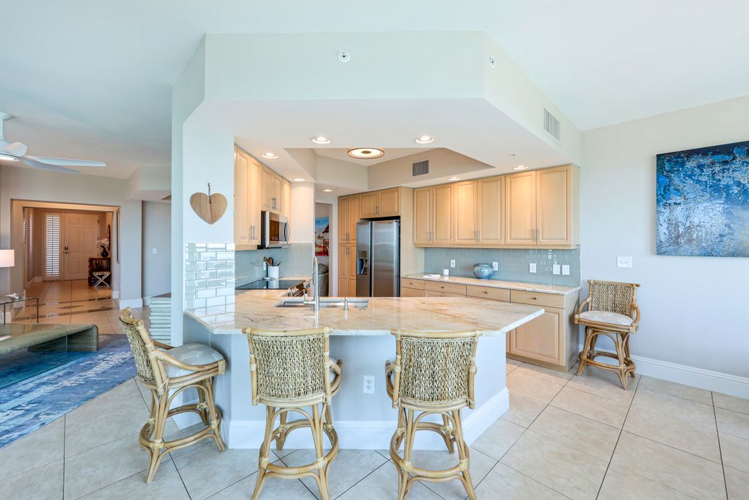 315 Dunes Blvd #1105, Naples, FL 34110