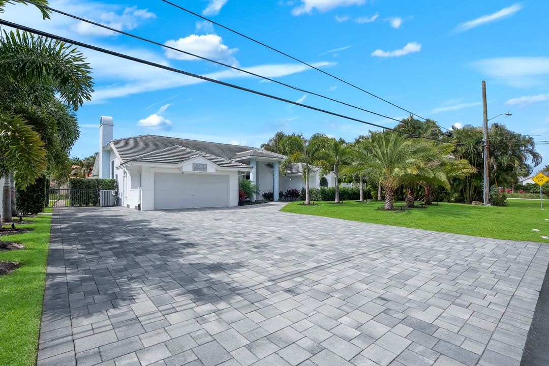 1002 Lake Shore Dr, Delray Beach, FL 33444