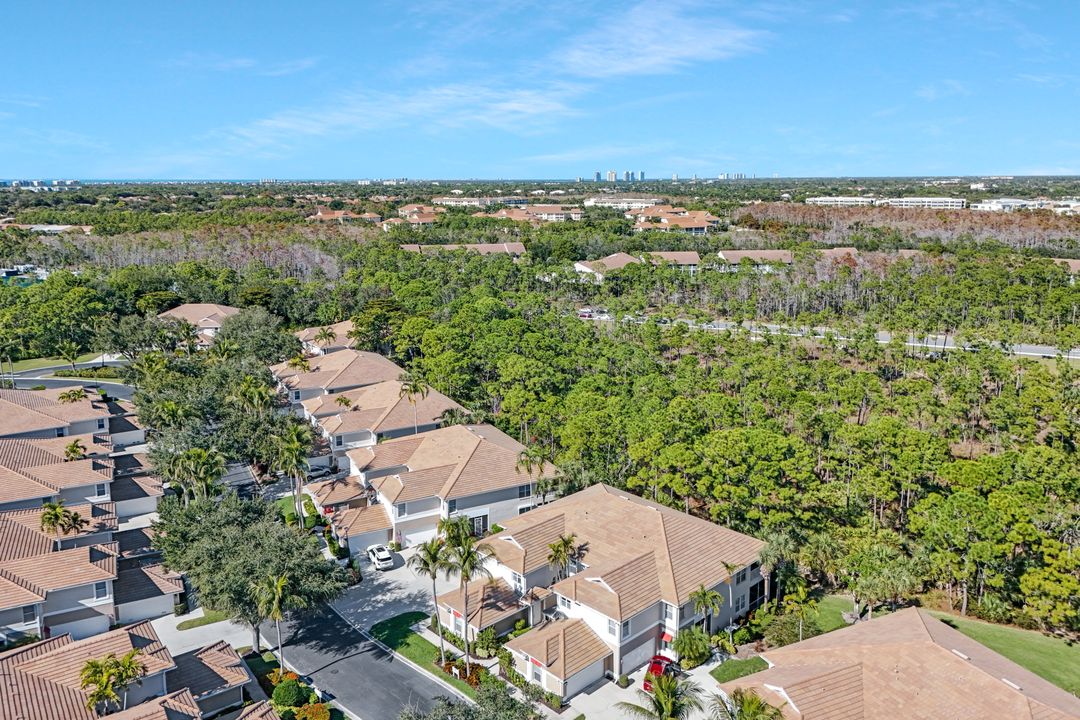 905 Carrick Bend Cir #201, Naples, FL 34110