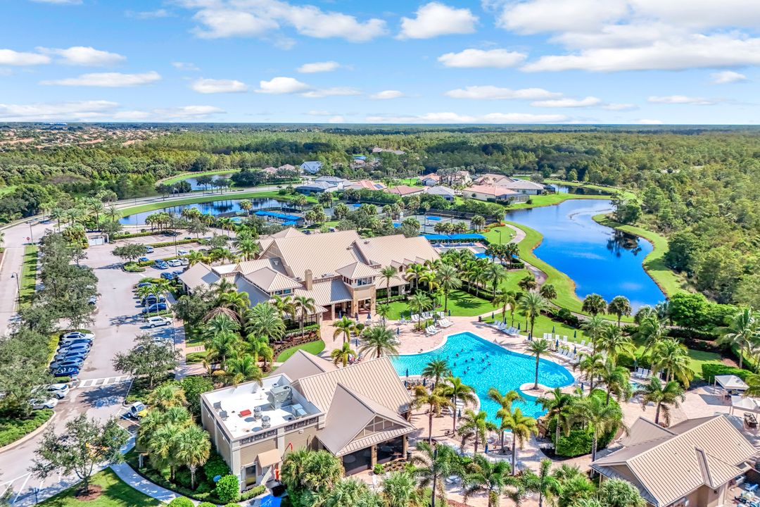 7659 Jacaranda Ln, Naples, FL 34114
