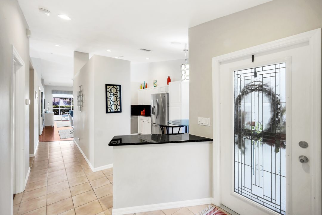 2150 Stacil Cir, Naples, FL 34109