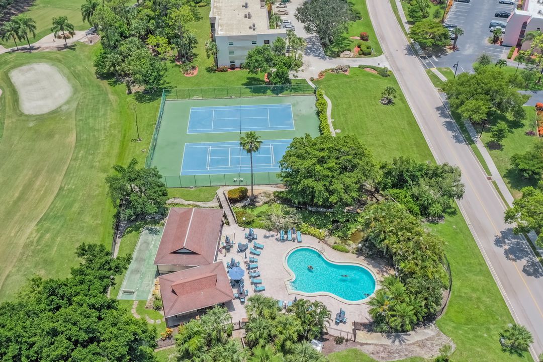300 Forest Lakes Blvd #104, Naples, FL 34105