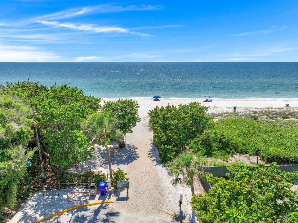 662 105th Ave N, Naples, FL 34108