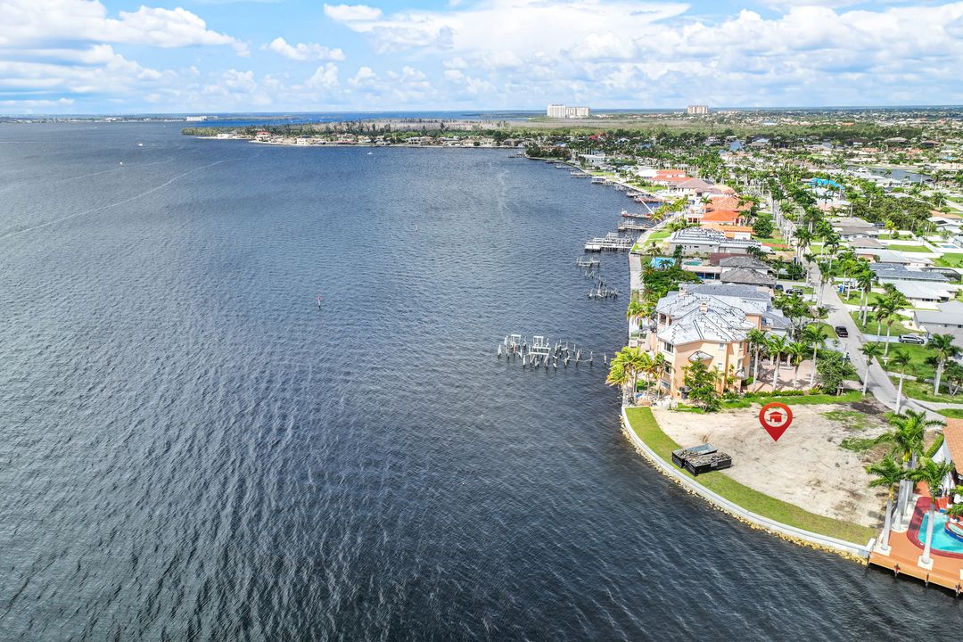 362 Bayshore Dr, Cape Coral, FL 33904