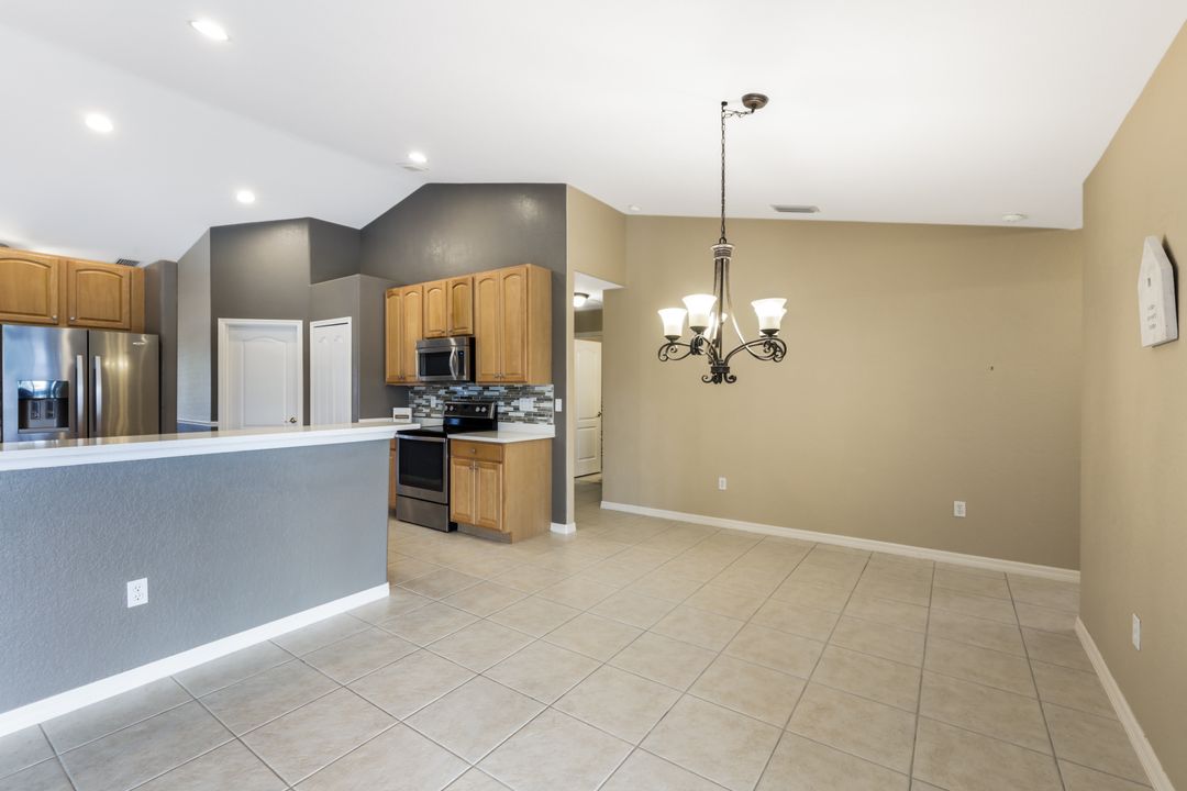 3325 SW 5th Pl, Cape Coral, FL 33914