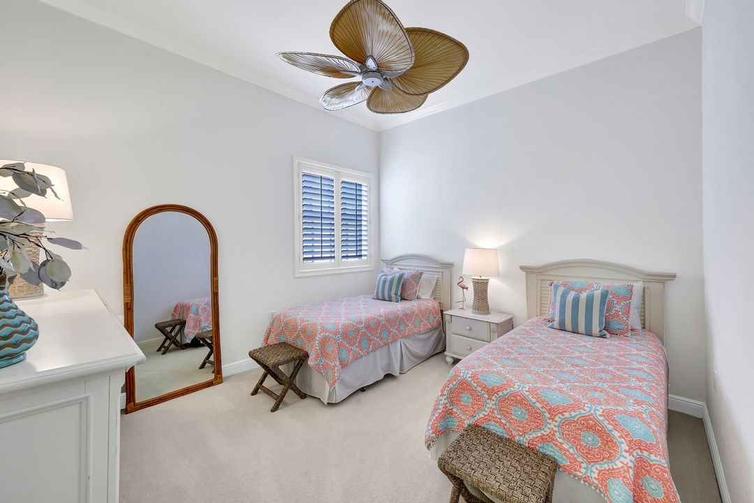 9235 Tesoro Ln #4-202, Naples, FL 34114