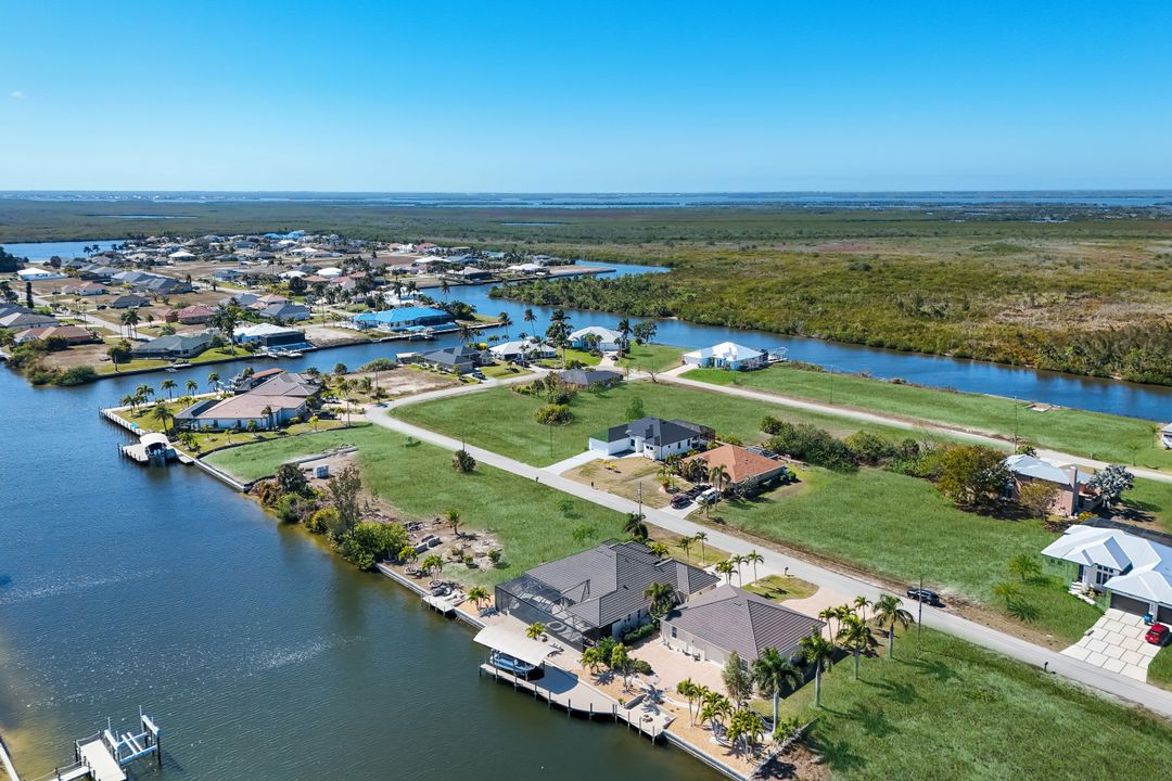 1503 NW 41st Pl, Cape Coral, FL 33993