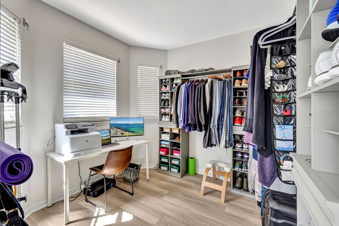 8146 Las Palmas Way, Naples, FL 34109