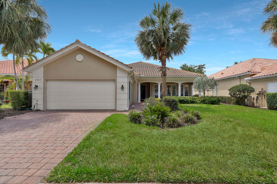 3964 Upolo Ln, Naples, FL 34119